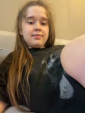 HornyGirlH's Webcam Show