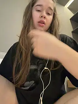 HornyGirlH Webcamshow