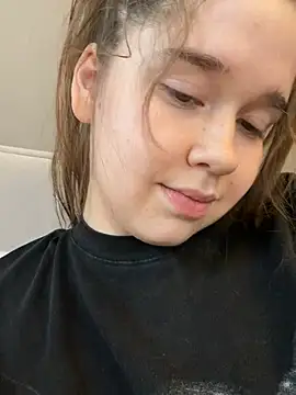 HornyGirlHのウェブカメラショー