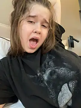 عرض كام HornyGirlH