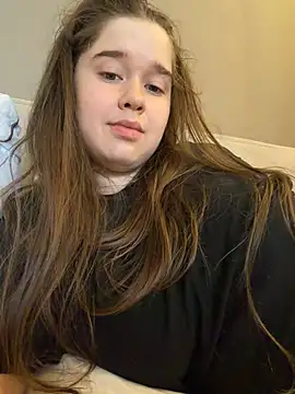 HornyGirlH Show in webcam