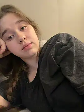 โชว์เว็บแคมของ HornyGirlH