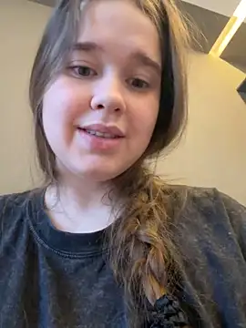 HornyGirlH 在線直播表演