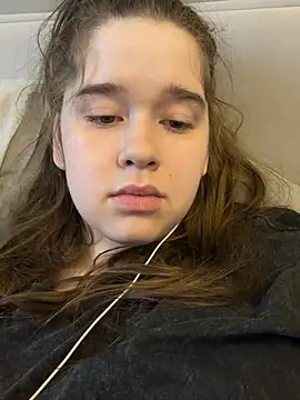 Webkamerová show HornyGirlH
