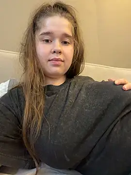 HornyGirlH 在線直播表演
