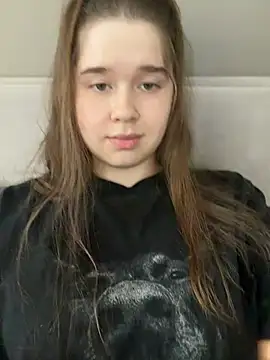 HornyGirlH Webcam show