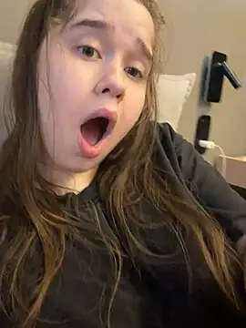 HornyGirlHn Webbikameraesitys