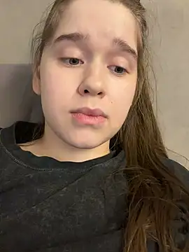 HornyGirlH live-chat rom