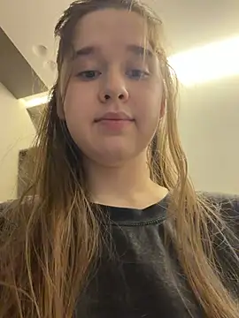 HornyGirlH Webcam show