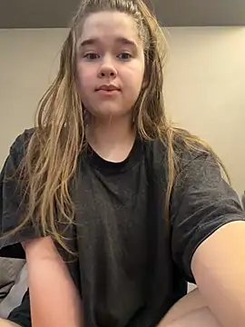 HornyGirlH's Webcam Show