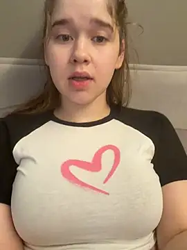 HornyGirlH Show in webcam