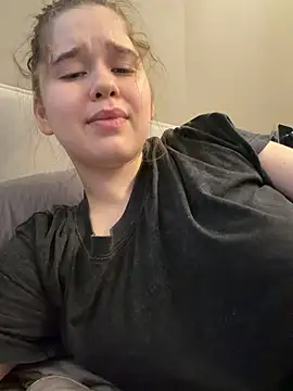 HornyGirlH webkamerás műsora