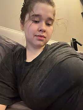 Webkamerová show HornyGirlH