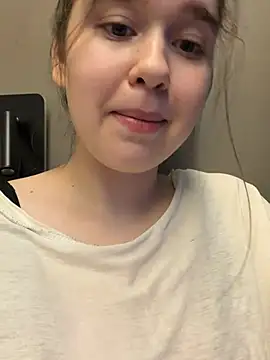 HornyGirlH Webcamshow