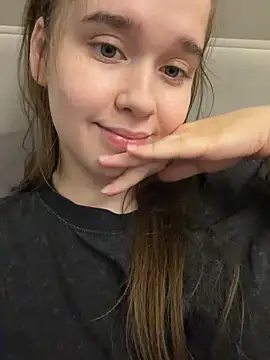 عرض كام HornyGirlH