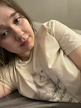 HornyGirlH ওয়েবক্যাম শো