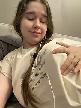 HornyGirlH's Webcam Show