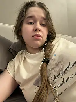 Webkamerová show HornyGirlH