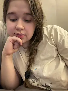 HornyGirlH Шоу с уебкамера