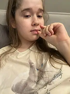 HornyGirlH: вебкам-шоу