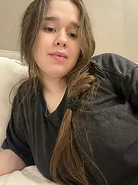 HornyGirlH 在線直播表演