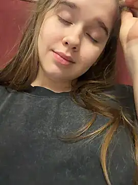 HornyGirlH: вебкам-шоу