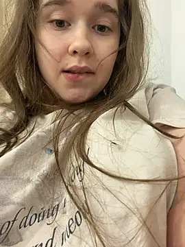 HornyGirlH Webcam show