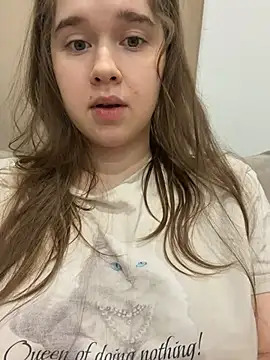 HornyGirlH Шоу с уебкамера