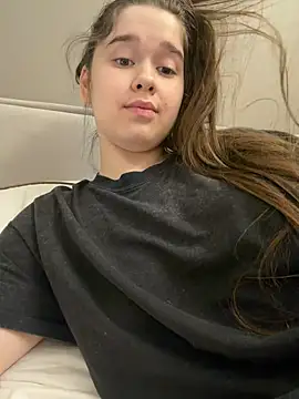 HornyGirlH Webcam-Show
