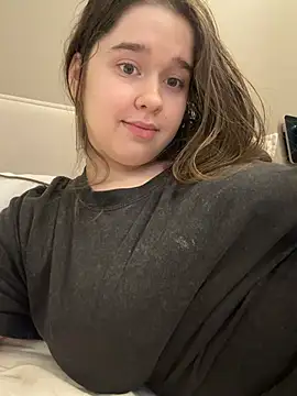 HornyGirlH webcam show