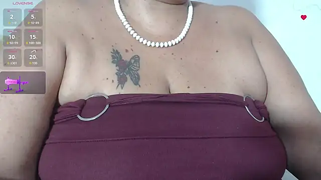 BiirdyDavis 라이브 XXX 채팅