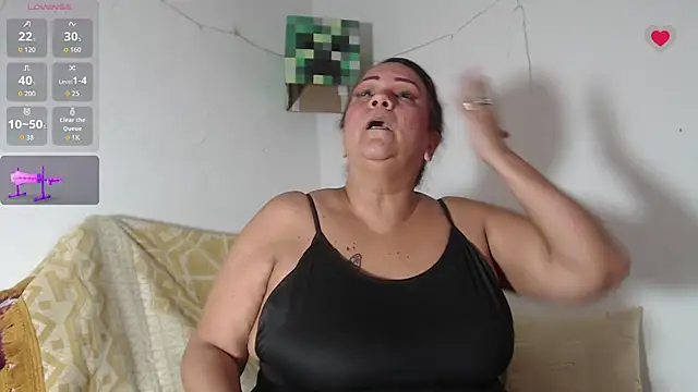 BiirdyDavis' Live XXX Chat