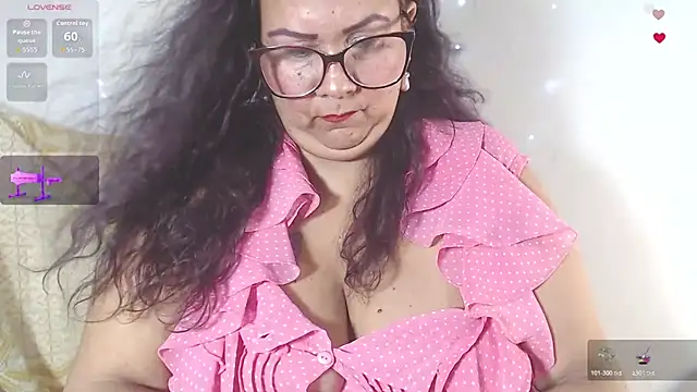 Chat XXX en directo de BiirdyDavis