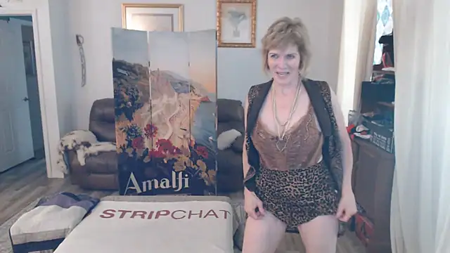 SindeeDix Adlı Modelin Canlı XXX Sohbeti