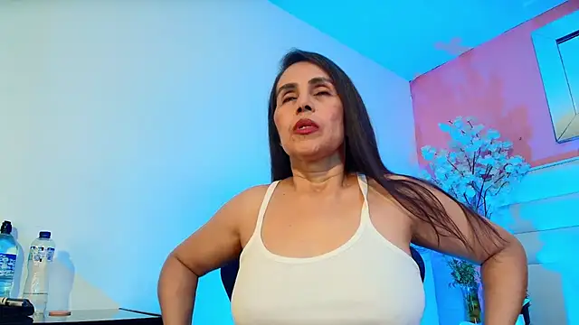 Chat +18 de moxa_hot ao vivo