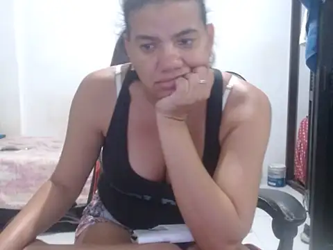 צ'אט XXX בשידור חי של Adriana_0312