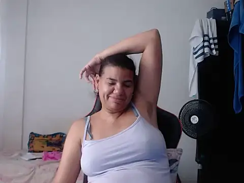 Adriana_0312 লাইভ XXX চ্যাট