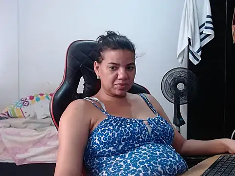 Adriana_0312 Chat XXX live