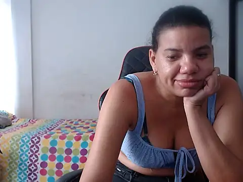 Adriana_0312's Live XXX Chat