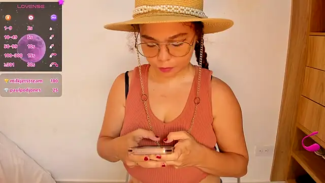 Bloom_Noor's Live XXX Chat