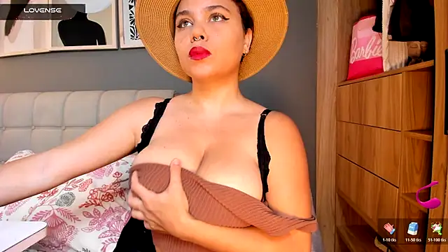 Bloom_Noor live XXX chat