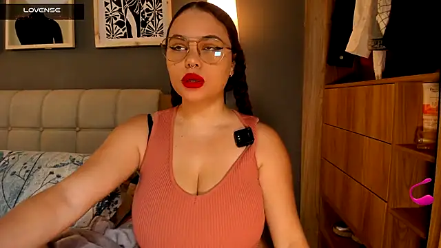 Bloom_Noor – Live XXX-chat