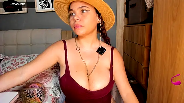 XXX chat uživo modela Bloom_Noor