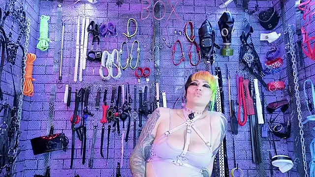 PANDORANEZZ's Webcam Show