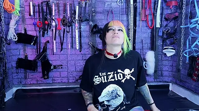 צ'אט XXX בשידור חי של PANDORANEZZ
