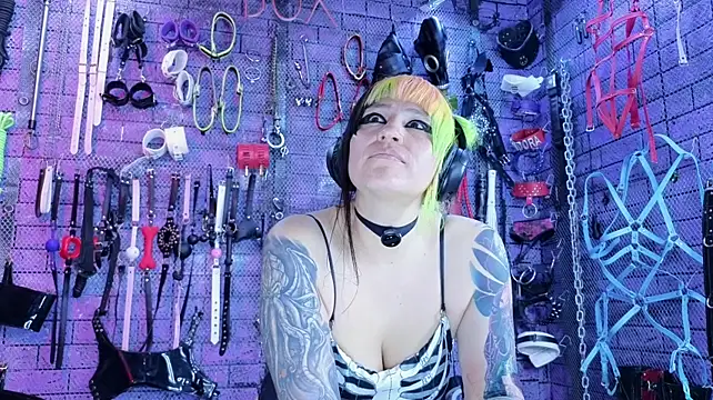 PANDORANEZZ's Webcam Show