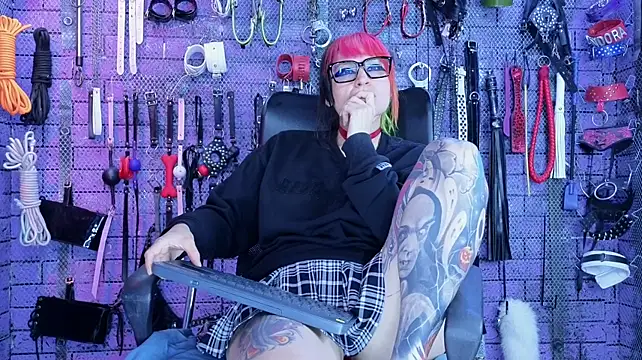 PANDORANEZZ Show in webcam