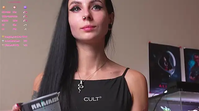 YaraAveiri Chat XXX live
