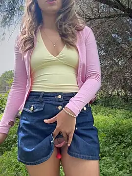 Show modela Wonder_Kari na web-kameri