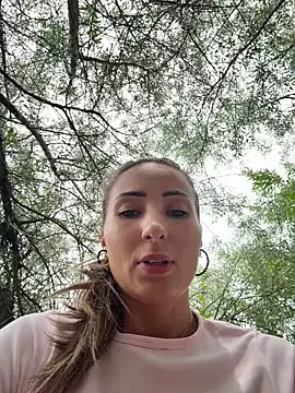 Wonder_Kari's Webcam Show